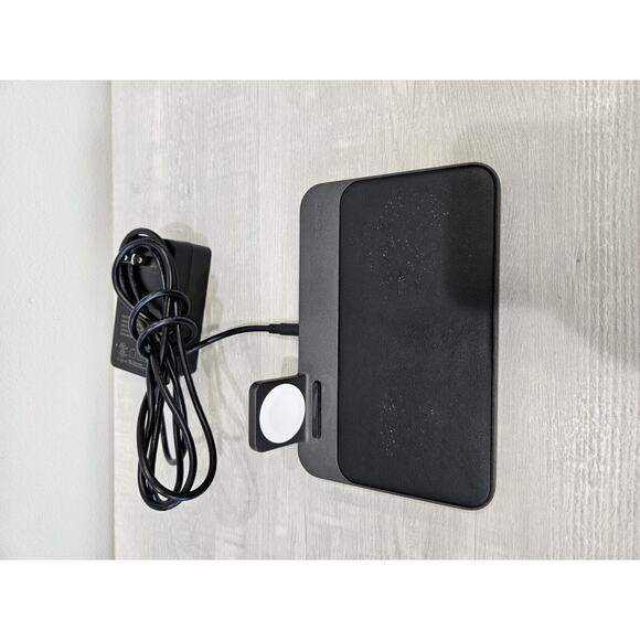 Nomad 7.5W Qi Base Station Wireless Charging Dock for Apple iPhones Apple Watch - Picture 1 of 6